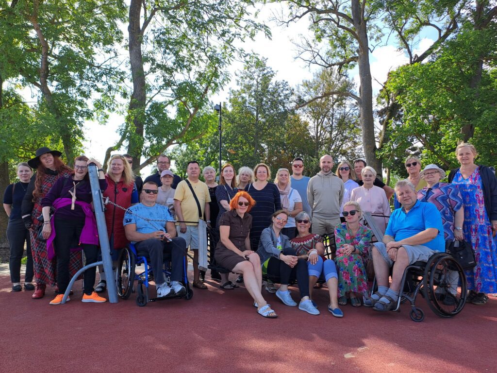 Eesti Puuetega Inimeste Koja suvekool 2024 Ida-Virumaal. Foto autor: EPIKoda